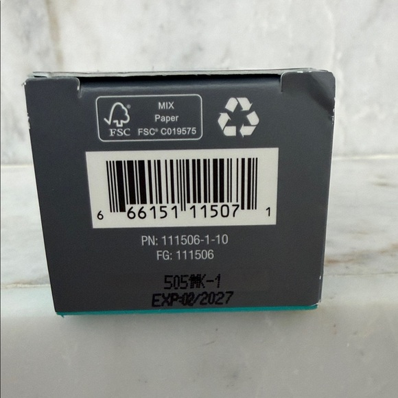 Dermalogica Acne Biotic Moisturizer - Black and Teal Packaging - Picture 3 of 4